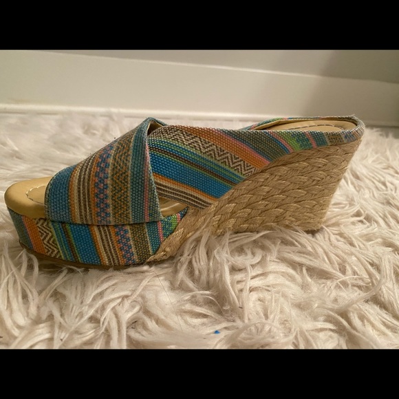 ☀️CL by Laundry : Wedges - Picture 8 of 8